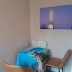 Vue De Reve Dans De Standing - Vous Faites Le Ménage-very Good Prices But Have To Cle-an Th-e Flat Appartamento Lourdes