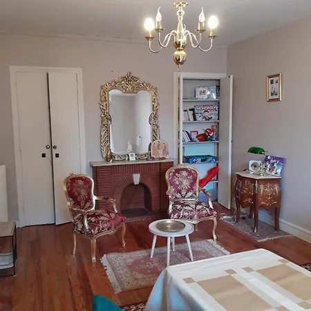 Vue De Reve Dans De Standing - Vous Faites Le Ménage-very Good Prices But Have To Cle-an Th-e Flat Lourdes