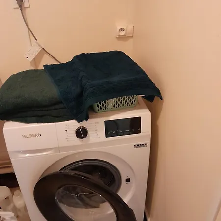 Vue De Reve Dans De Standing - Vous Faites Le Menage-very Good Prices But Have To Cle-an Th-e Flat * Lourdes