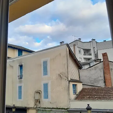 Vue De Reve Dans De Standing - Vous Faites Le Ménage-very Good Prices But Have To Cle-an Th-e Flat Lourdes