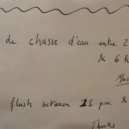 Vue De Reve Dans De Standing - Vous Faites Le Ménage-very Good Prices But Have To Cle-an Th-e Flat Apartamento