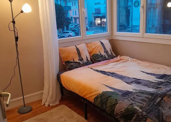 Vue De Reve Dans De Standing - Vous Faites Le Menage-very Good Prices But Have To Cle-an Th-e Flat Lägenhet Lourdes