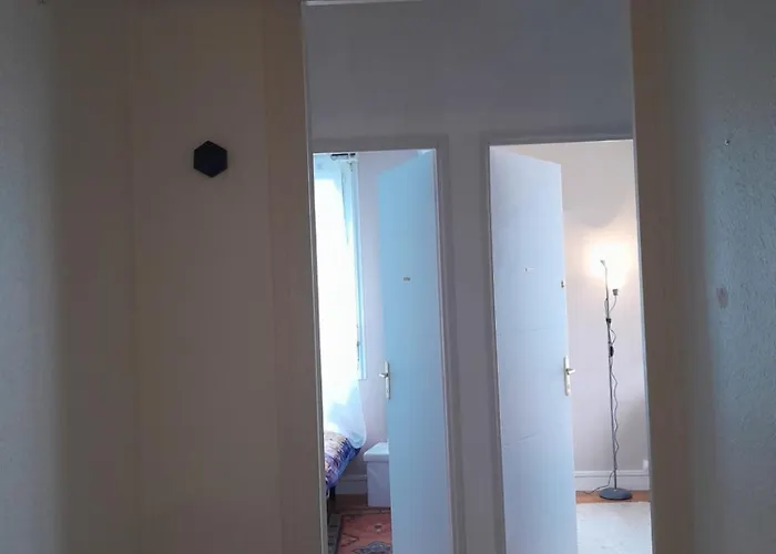 Vue De Reve Dans De Standing - Vous Faites Le Menage-very Good Prices But Have To Cle-an Th-e Flat Lägenhet Lourdes