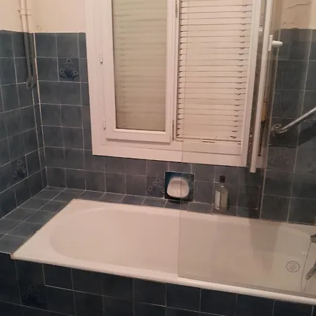 Vue De Reve Dans De Standing - Vous Faites Le Menage-very Good Prices But Have To Cle-an Th-e Flat Apartment