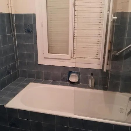 Apartment Vue De Reve Dans De Standing - Vous Faites Le Menage-very Good Prices But Have To Cle-an Th-e Flat