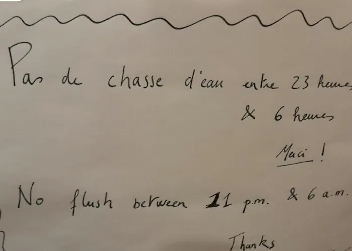 Vue De Reve Dans De Standing - Vous Faites Le Menage-very Good Prices But Have To Cle-an Th-e Flat Apartamento